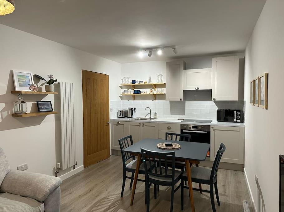 Beach Front Apartment Pwllheli Exterior foto